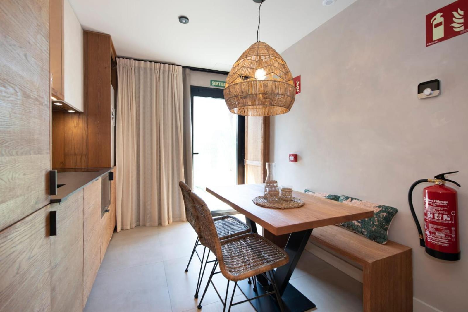 Apartamentos Balisse Castelldefels Exterior photo